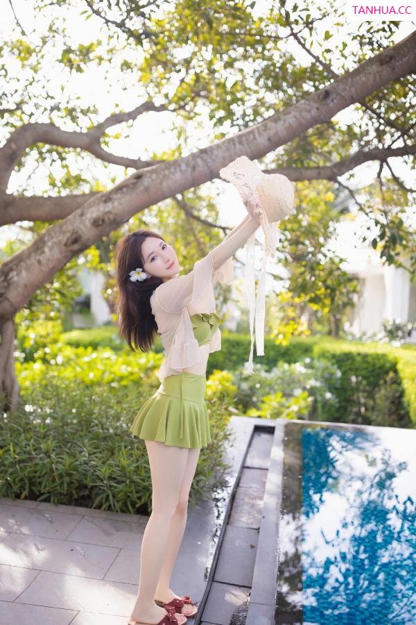 鱼子酱fish  [XiuRen]高清写真图 2023.08.04 No.7189 鱼子酱Fish 户外美腿第5张图片